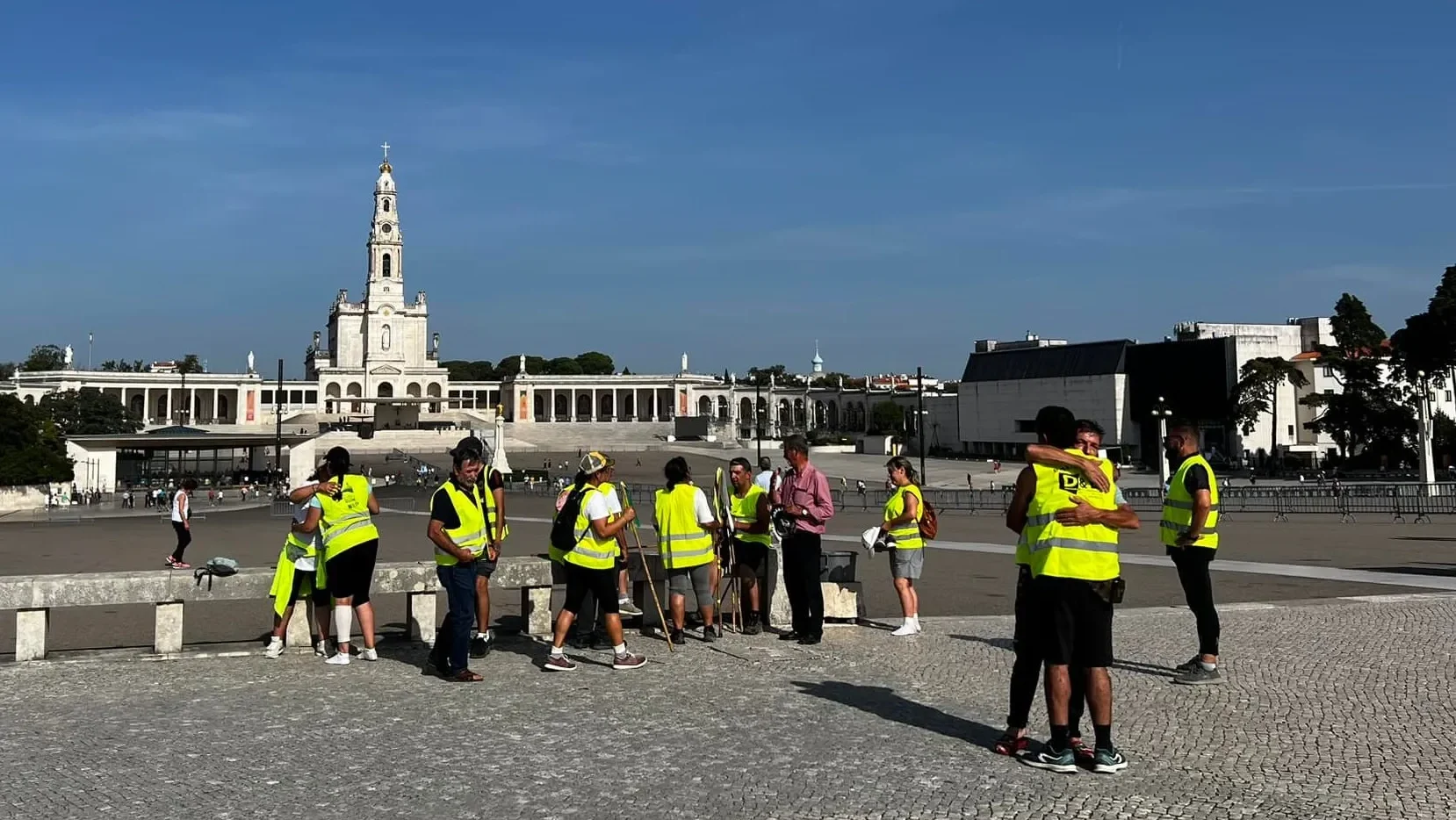 Peregrinos no santuário de fátima peregrinação out 2023 sf