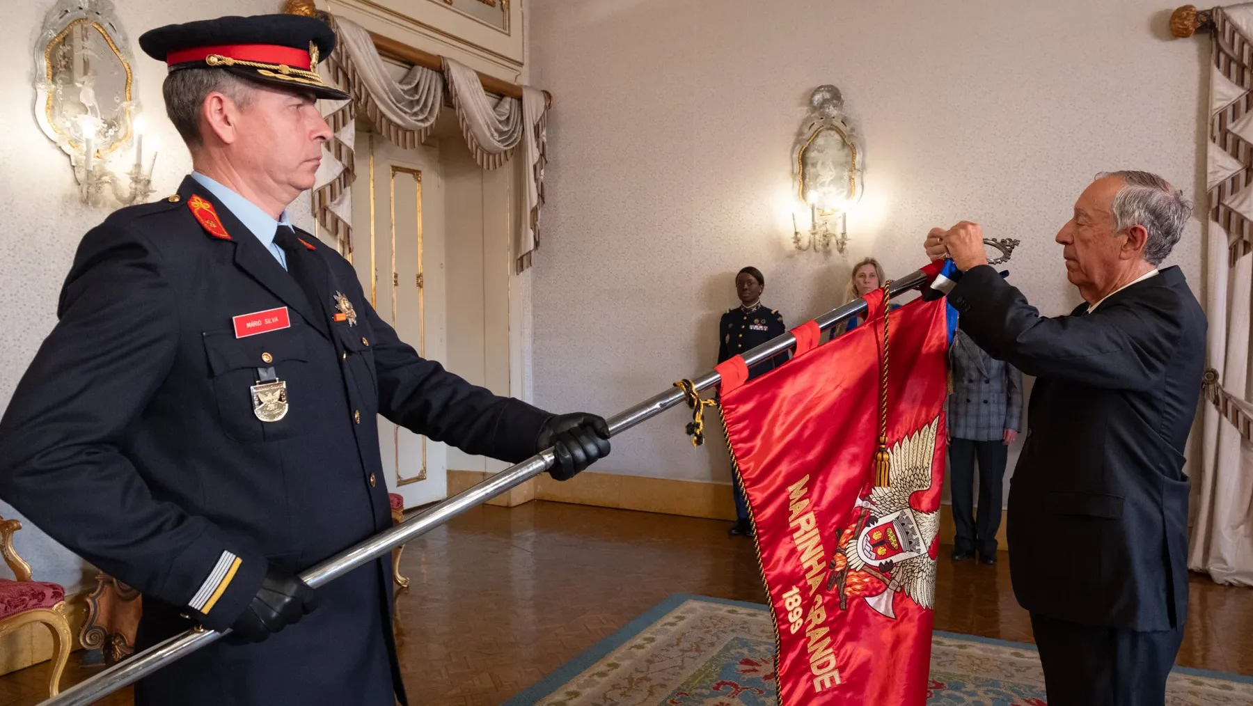 Condecoração De Marcelo Rebelo Sousa Aos Bombeiros Marinha Grande Rui Ochoa Presidencia Da Republica