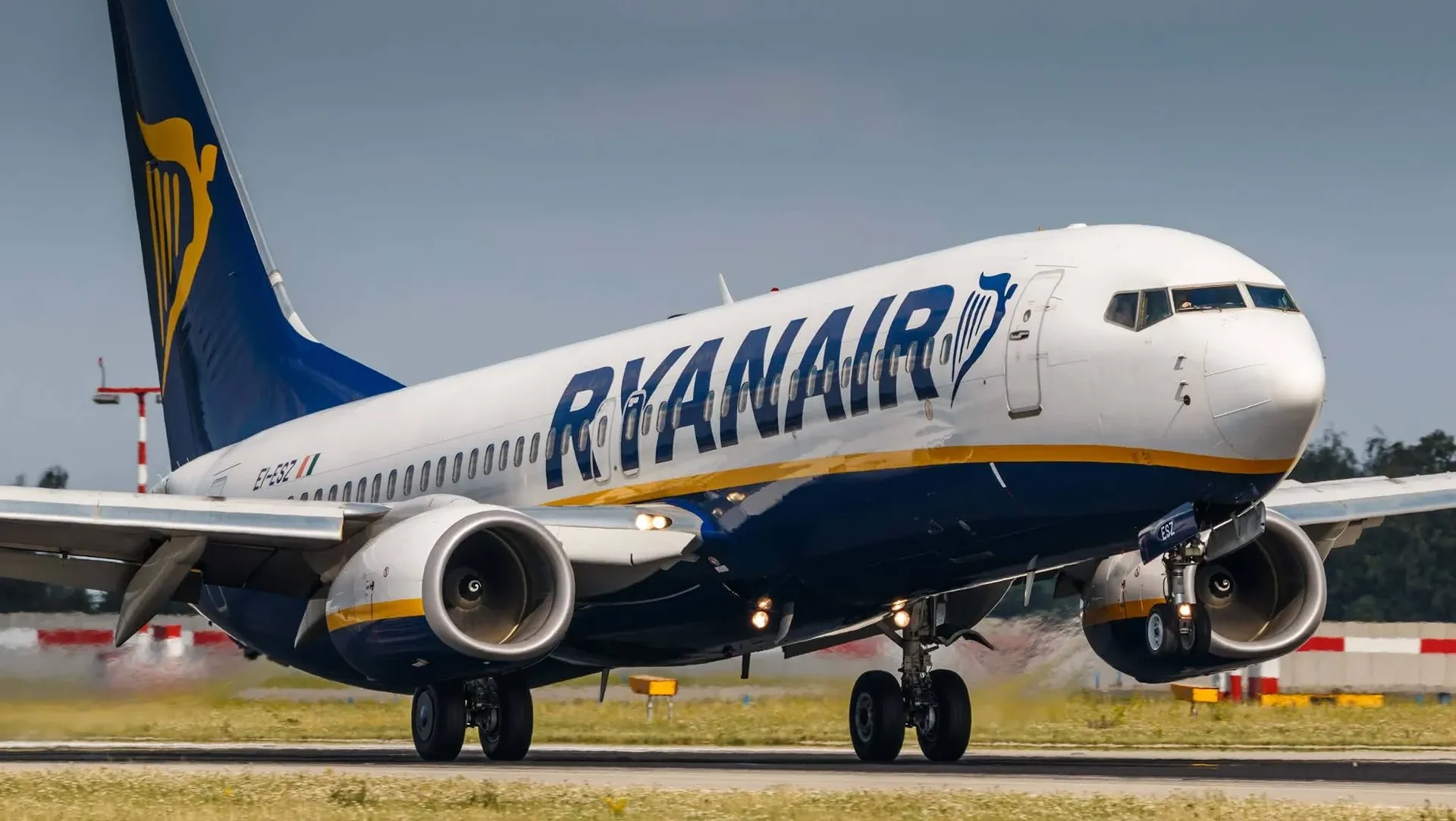 Ryanair 2