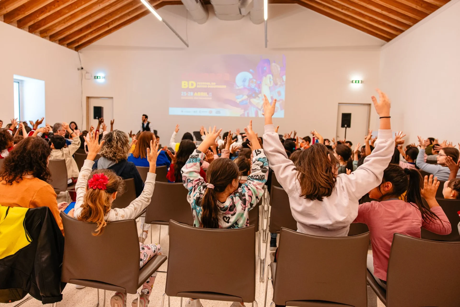 Universo Da Banda Desenhada Regressa Ao Convento